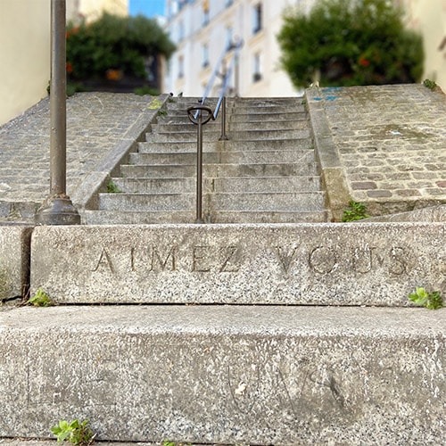 Vue escalier en pierre