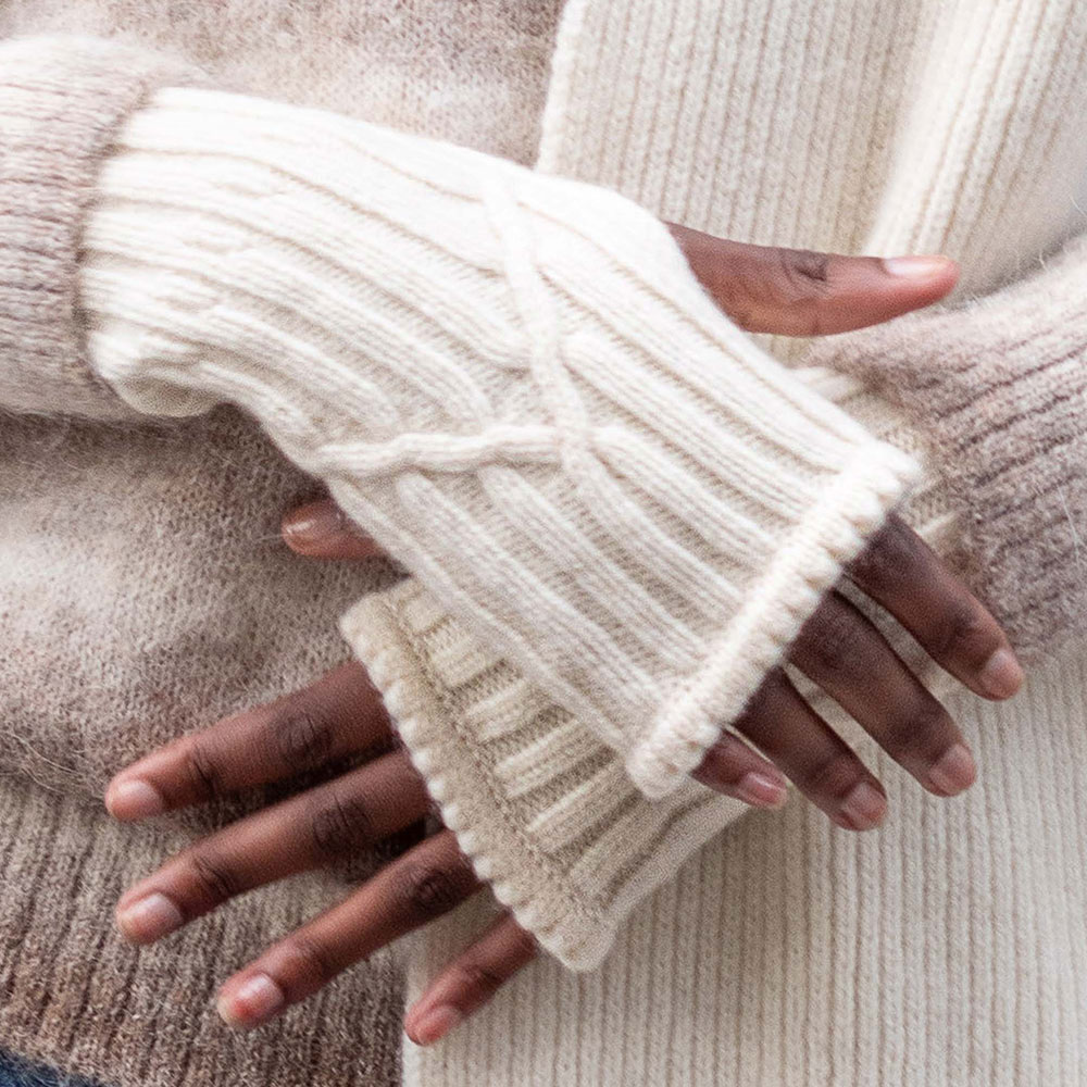 mitaines “MAIN DANS LA MAIN” écru – Laine Mérinos recyclée