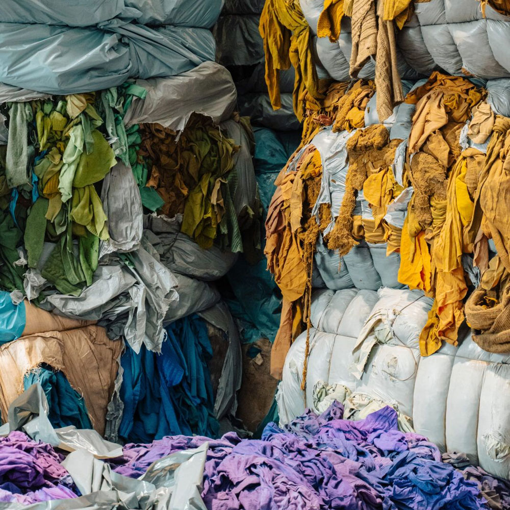 Recyclage des vêtements / La Mécanique Du Pull